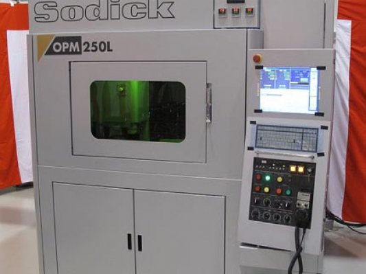 日本沙迪克开发出金属3D打印机，粉末熔融凝固和切削加工相结合