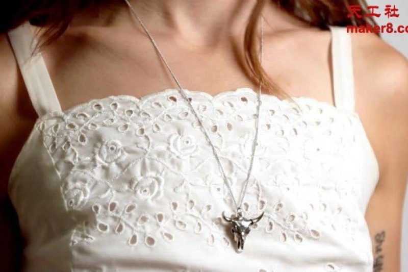 科技与野性交织：3D打印的头骨首饰