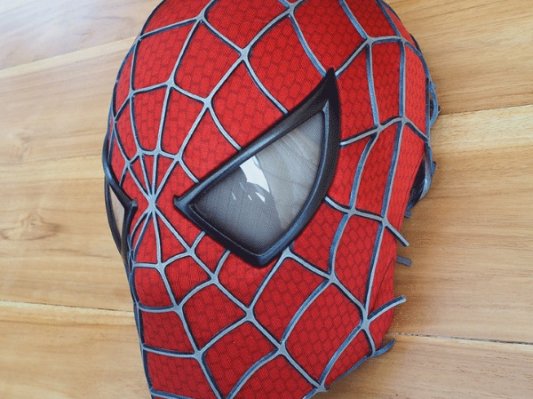 荷兰设计师耗费12年3D打印蜘蛛侠面具