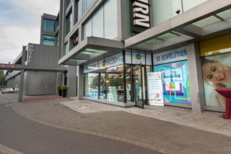 iGo3D携手史泰博 德国开设3D打印店中店