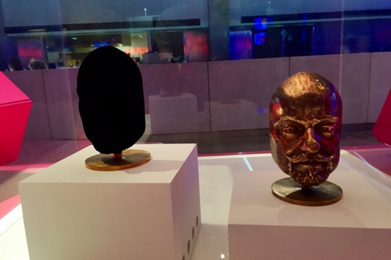 贵过黄金的史上最黑物质用于3D打印会发生什么？