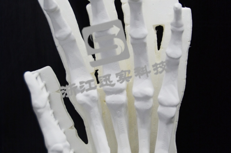 国产陶瓷3D打印技术大突破 浙江迅实成功开发多材料DLP 陶瓷3D打印机