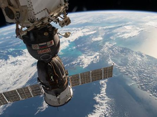 人类再次跨出一大步！俄首颗3D打印卫星昨日手动发射成功