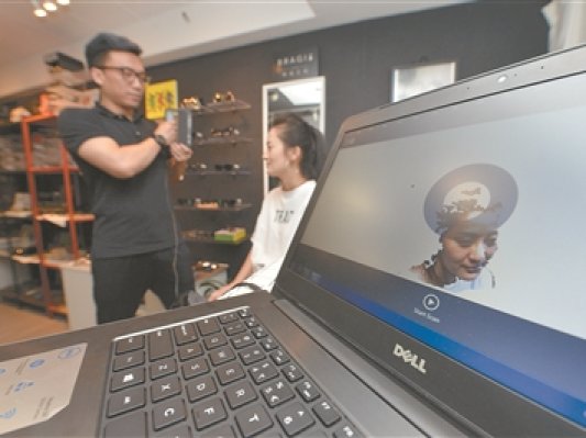 3D打印定制眼镜可以买到了，南京开了一家实体店