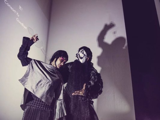 3D打印诠释京剧《霸王别姬》！ 清华学子3D打印服装在海外引轰动