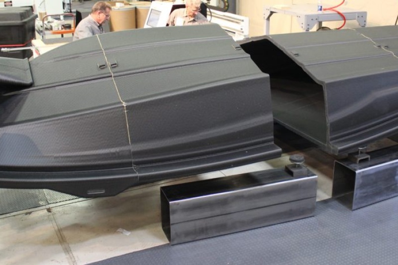重量级！美国公司3D打印1363公斤玻璃纤维汽艇船体模型