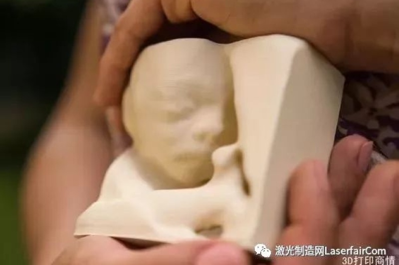 人类与机器人生娃？学者称3D打印可破解“低生育率”难题