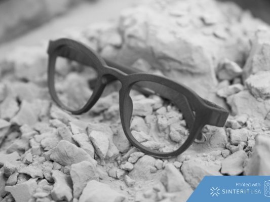 GlassesUSA推出3D打印眼镜，离在家打印眼镜不远了