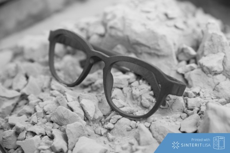 GlassesUSA推出3D打印眼镜，离在家打印眼镜不远了