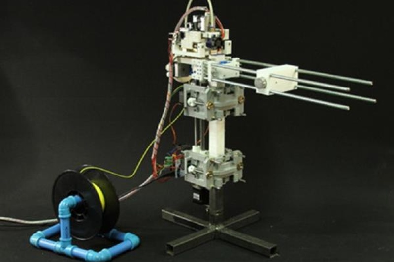 脑洞大开的“考拉”3D打印机：边爬边打印，Z轴无限长