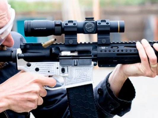 从现在开始，人人都能“合法”拥有一支会开火的3D打印手枪