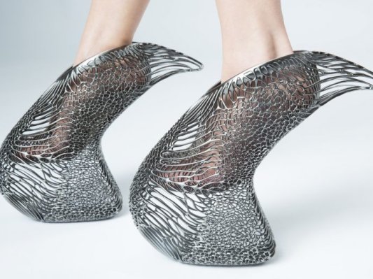 限量发售5双，这双3D打印高跟鞋估计只有Lady Gaga能驾驭了