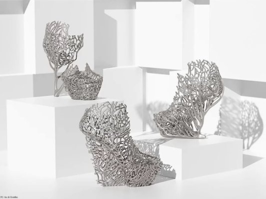 可远观不可穿上，3D打印高跟鞋啥时候能接些地气？