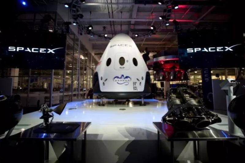 Space X Crew Dragon宇宙飞船首次飞行，3D打印发动机为逃生系统提供动力