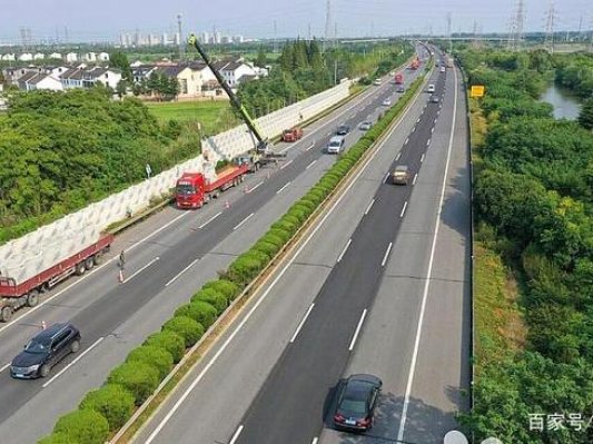 江苏-苏州绕城高速增设3D打印声屏障，预计可降低噪音30分贝以上