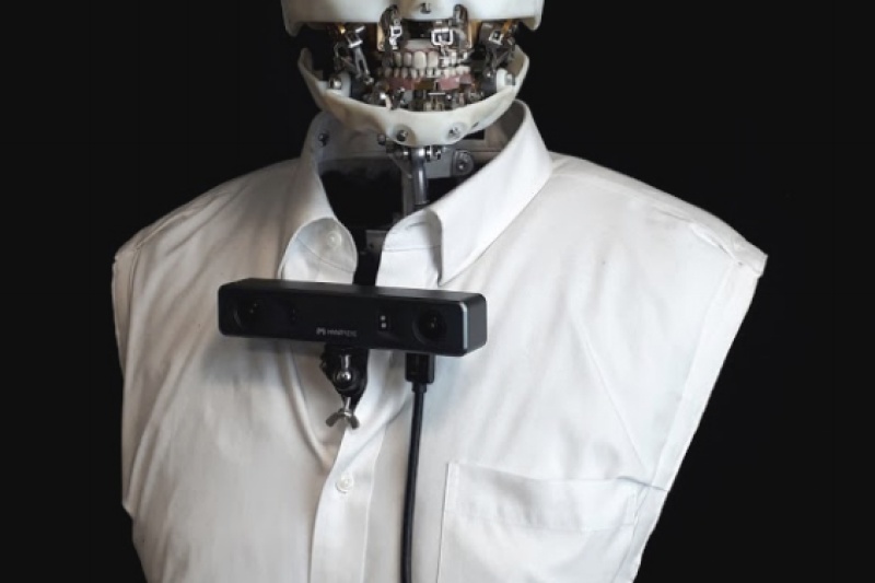 哈喽！迪士尼的3D打印机器人向你眨了一下眼
