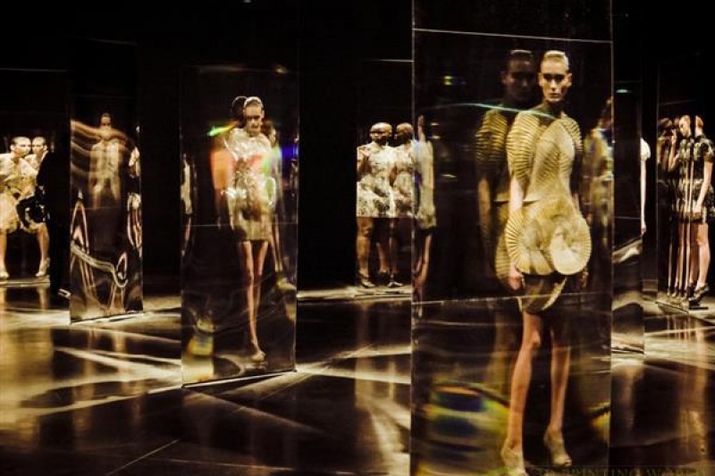 还原“清醒之梦” 3D打印秋冬系列Lucid亮相巴黎时装周