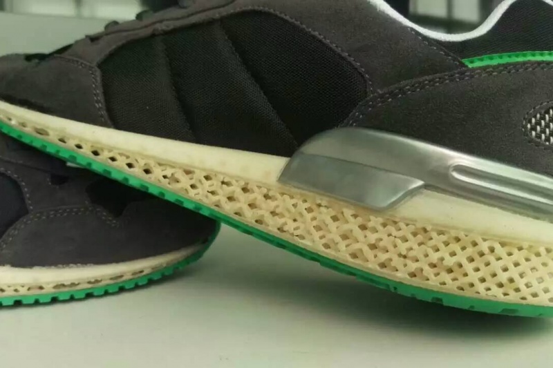 泉州开发出全国第一双可以穿的3D打印鞋子 Sirod