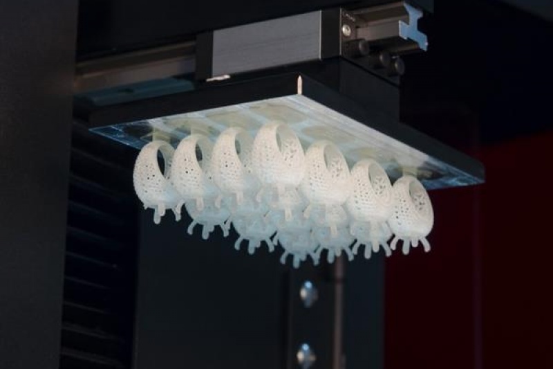 台企推出新型DLP 3D打印机，8种树脂材料！