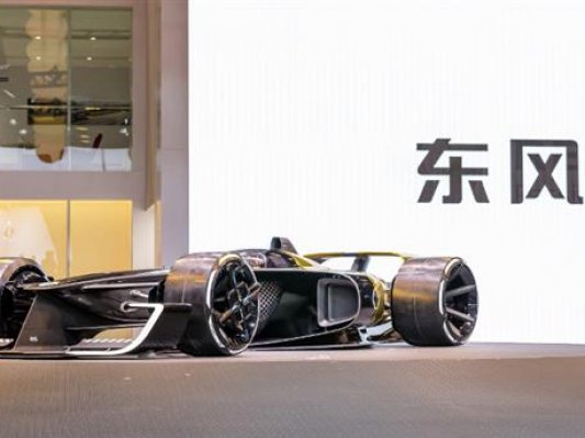 完全3D打印的透明驾驶室，雷诺F1赛车惊艳上海国际车展