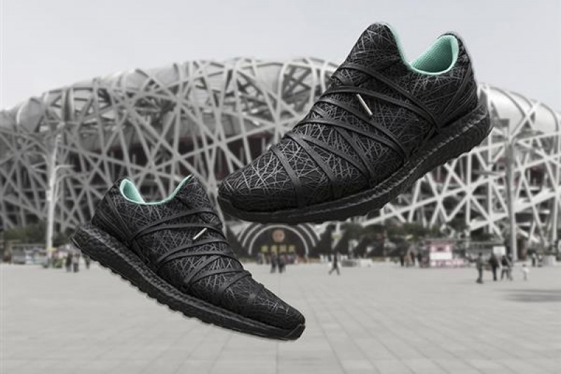 Adidas大玩中国风，3D打印跑鞋灵感来源鸟巢