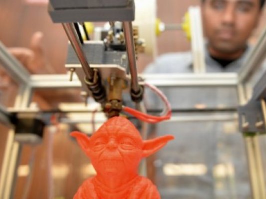 大学生自制三款3D打印机，月入10万，已融资50万