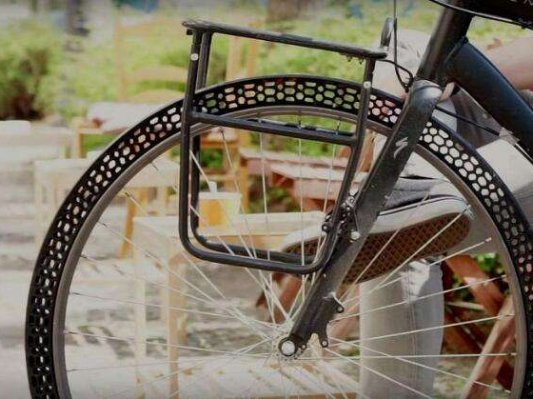 无畏漏气：BigRep 3D打印首款无需充气的自行车胎
