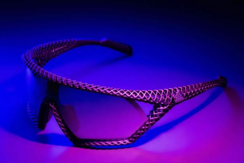 下月开售，阿迪达斯的新型3D打印太阳镜重量仅20克
